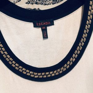 Escasa sweater